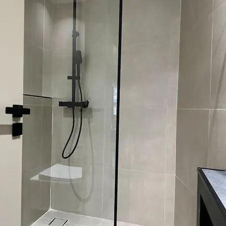 דירה Downtown Living 2