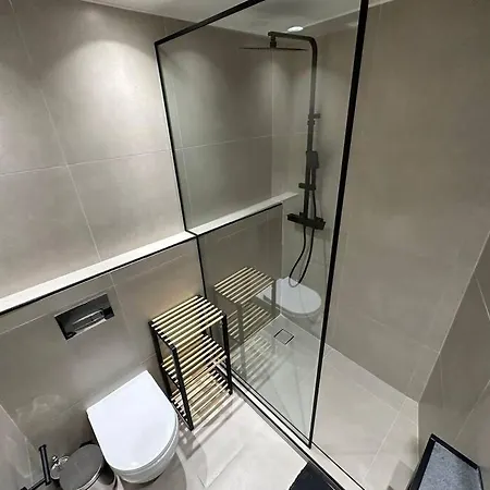 דירה Downtown Living 2