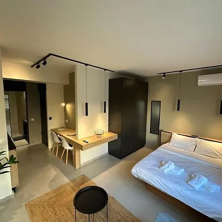 Downtown Living 2 *